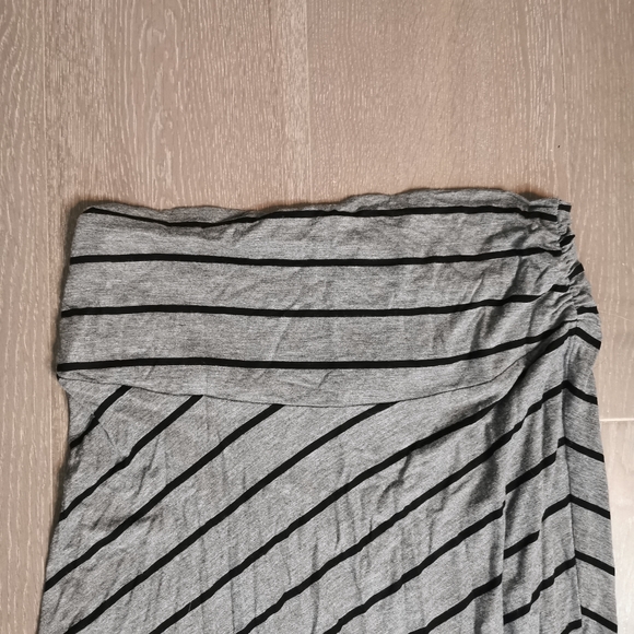 Stork & Babe Stretchy Maternity Skirt - Picture 2 of 2